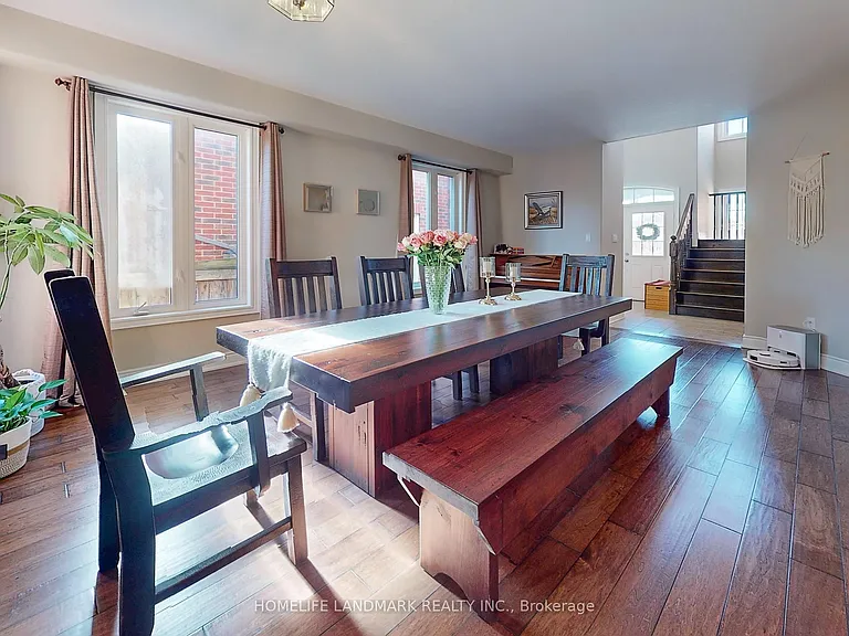 73 Graihawk Dr — Photo 4
