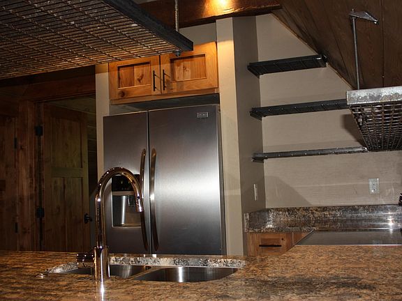 4th image of 1427 N Lafayette St Floor 3