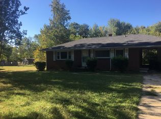 1608 Youngs Mill Rd, Greensboro, NC 27406