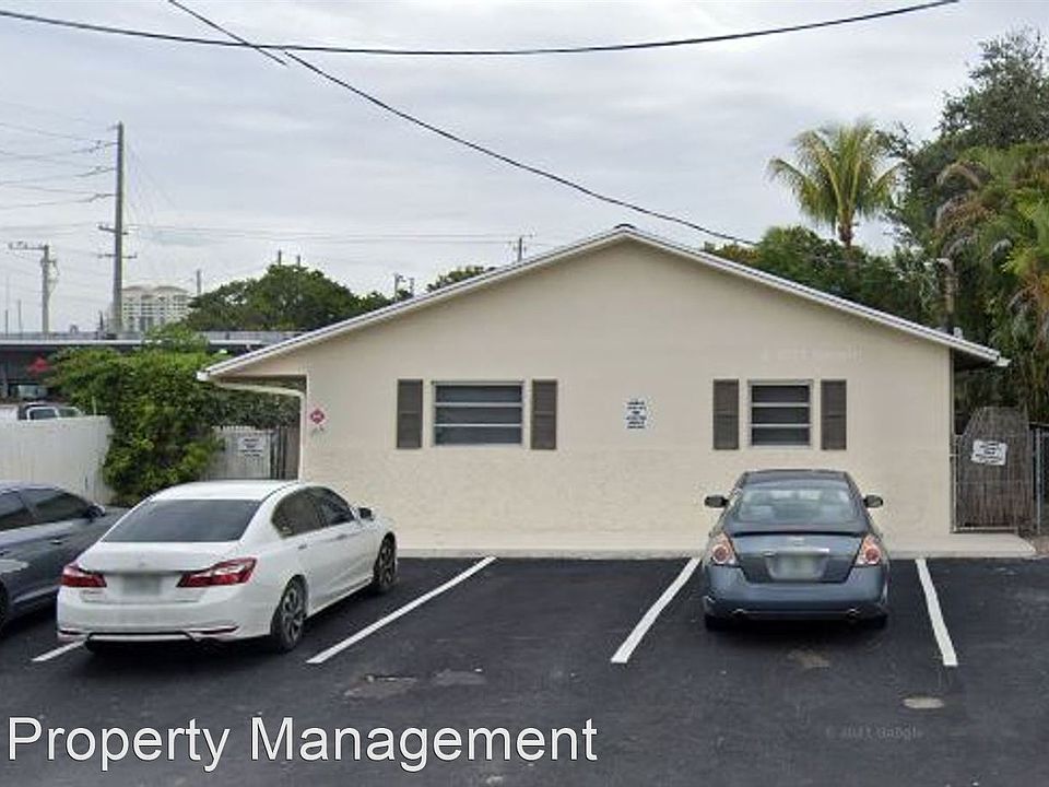 1st image of 105 SW 10th St APT 3