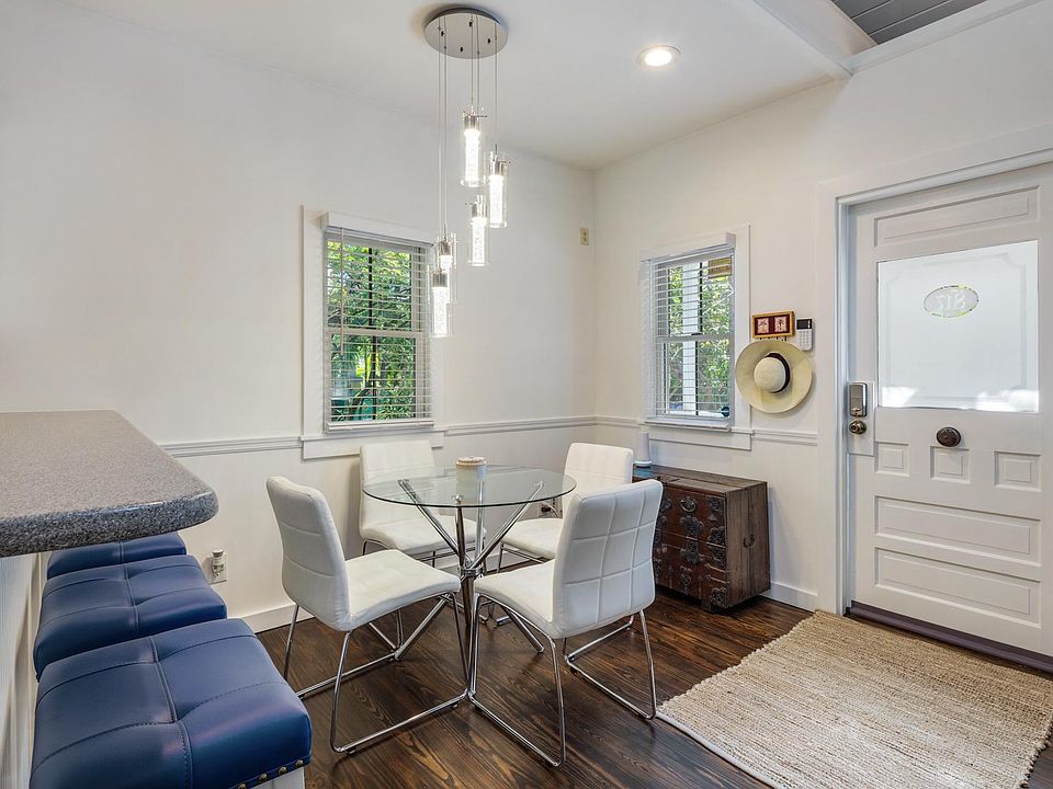 Dining area alt. view