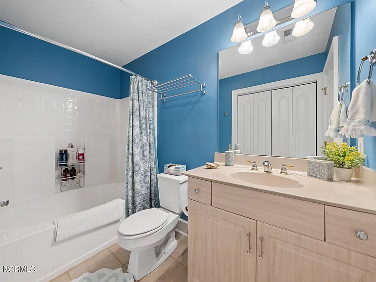4128 S Lagoon Ct — Photo 38