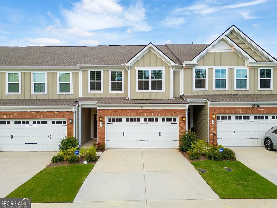 1st image of 21 Red Ln