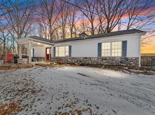 519 Crest Ln, Jonesville, MI 49250