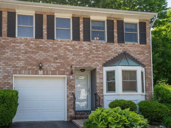 41 Aspen Drive #41, Woodbury, NY 11797