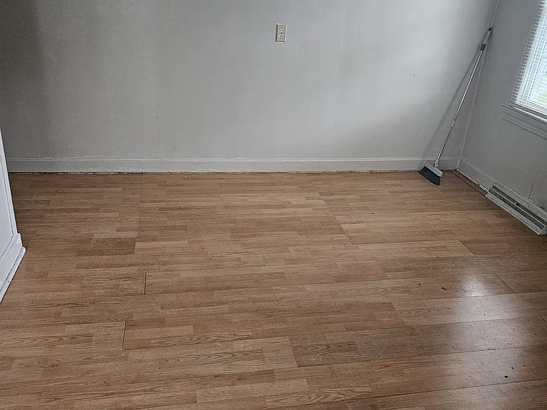 1507 Darden St — Photo 3