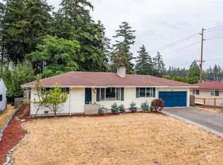 544 NE Ronhaar St, Oak Harbor, WA