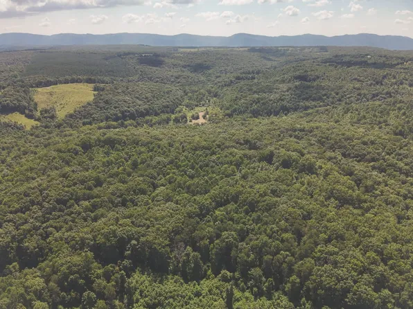 Grapevine Rd, Crossville, TN 38572