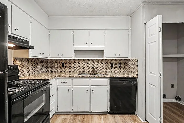 886 Martin Heights Dr NW #B — Photo 10