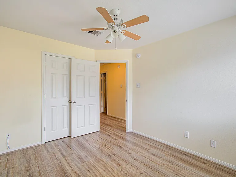 3815 Shire Valley Dr — Photo 18