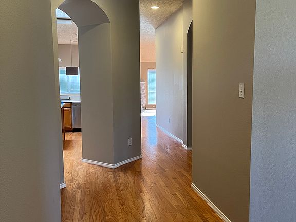 3rd image of 6010 Vista Ln