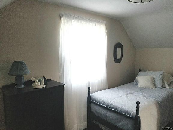 5th image of 11 Campbell Ave