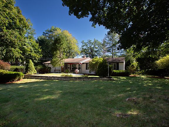 2nd image of 26 Janet Rd