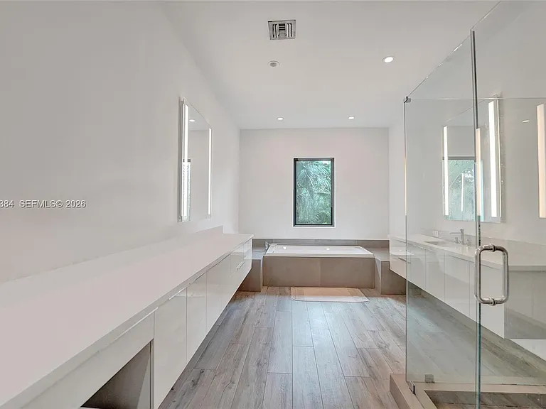 5742 Brookfield Cir E — Photo 12