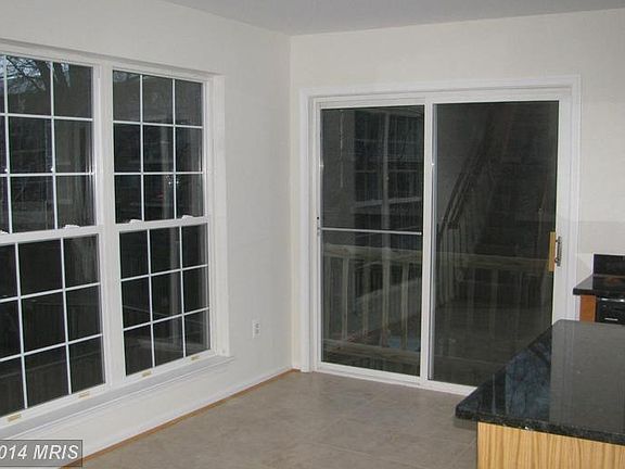 5th image of 8543 Towne Manor Ct