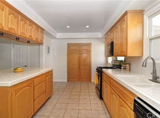 18122 Wharton Ln, Huntington Beach, CA 92646