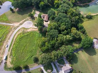 1 Ancient Oaks Ct, White Pine, TN 37890