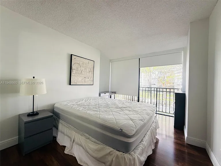17011 N Bay Rd #202 — Photo 14