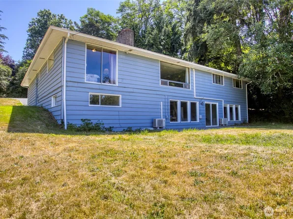 11826 NE Manzanita Lane, Bainbridge Island, WA 98110