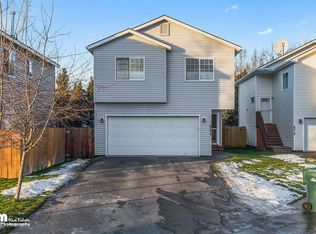 6224 Rose Hip Cir, Anchorage, AK 99519