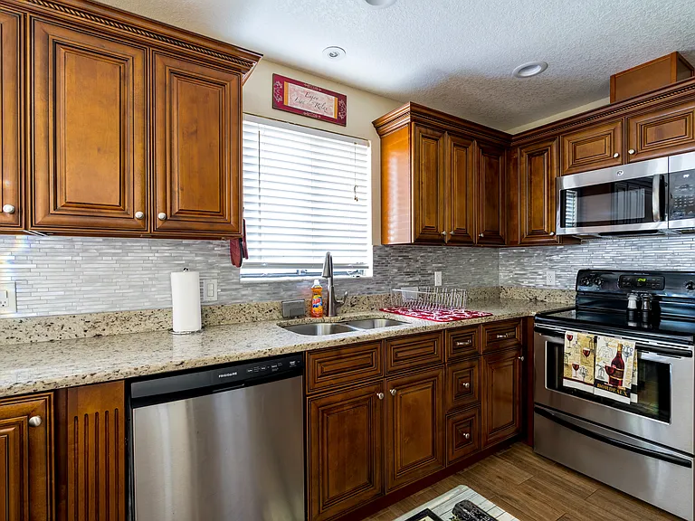 5008 E Liberty St — Photo 4