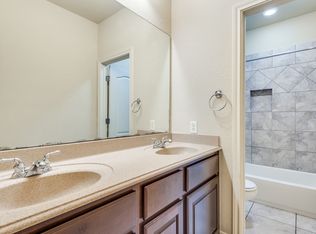110 Evans Oak Ln, San Antonio, TX 78260