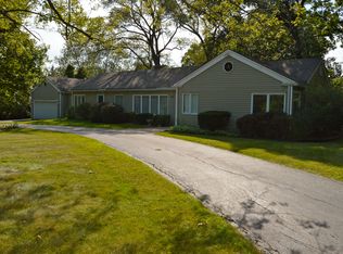 12518 S Iroquois Rd, Palos Park, IL