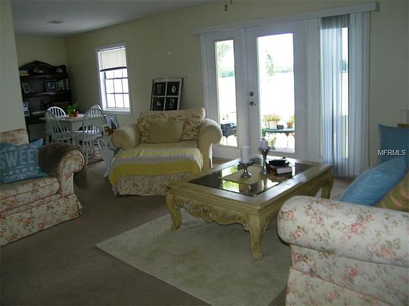 2nd image of 157 Pompano Dr SE APT A