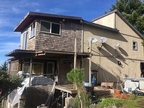 2nd image of 105 Pepperwood Dr