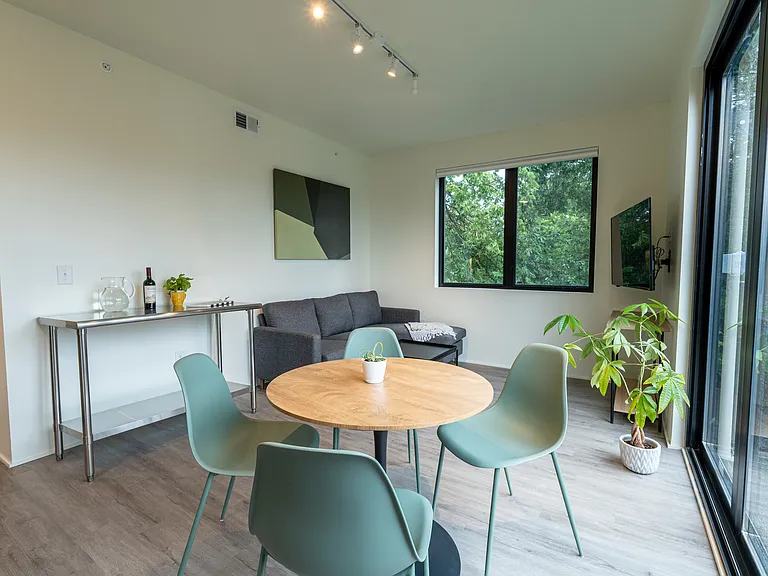 2716 Grand Ave S #204 — Photo 4