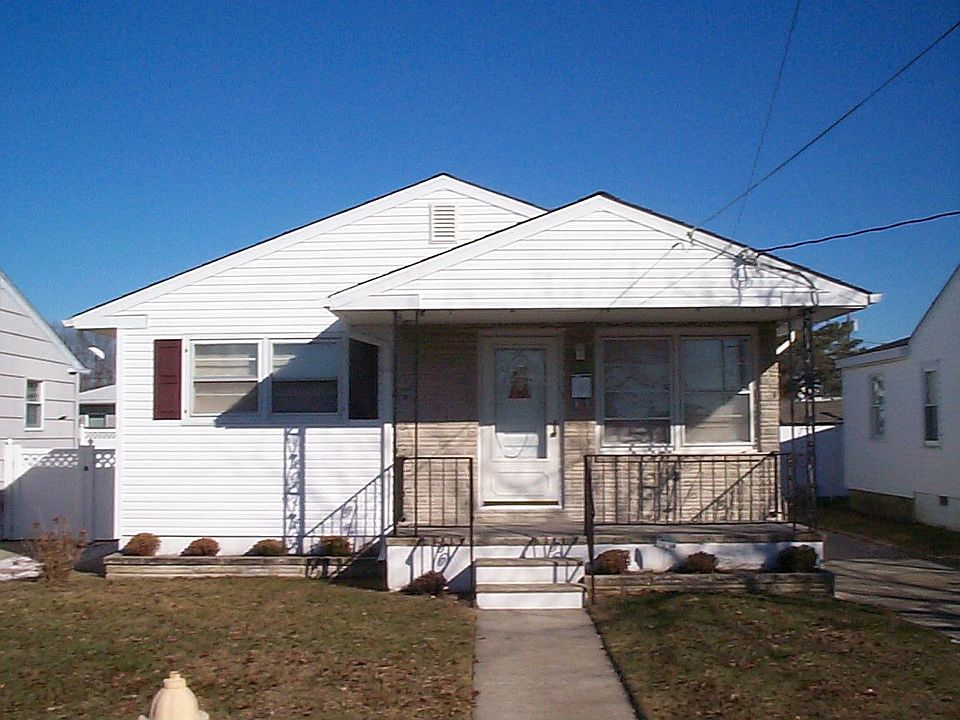 1st image of 111 E Toledo Ave