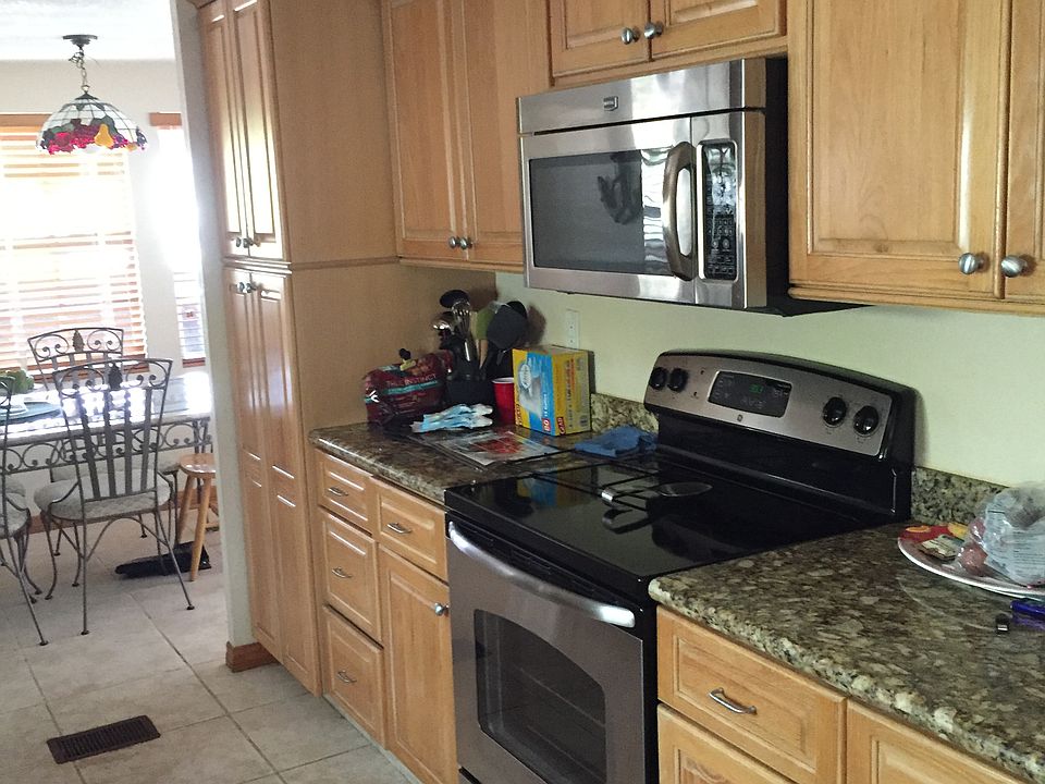 1st image of 174 Burgundy Dr