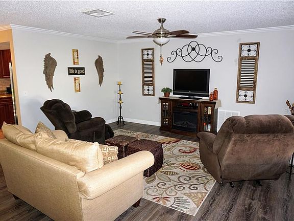 3rd image of 1707 Hibiscus Cir N