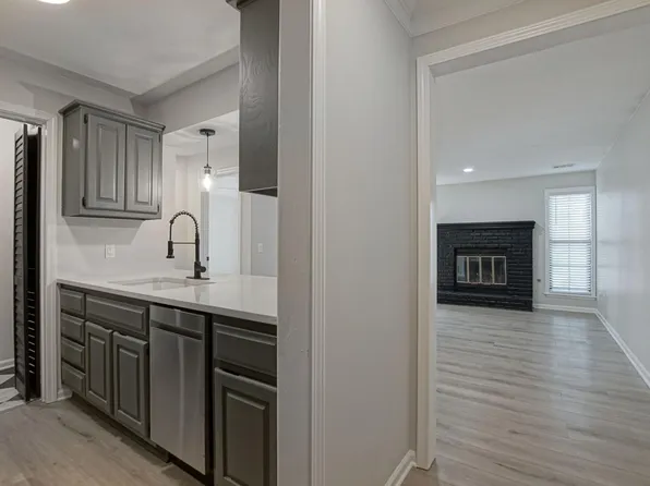 12021 W 58th Pl, Shawnee, KS