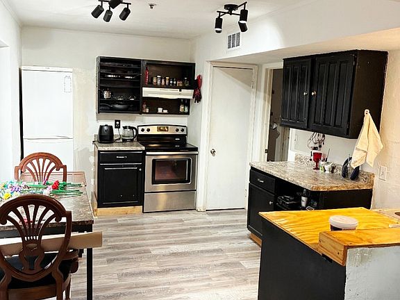 4th image of 3009 Plumtree Ln