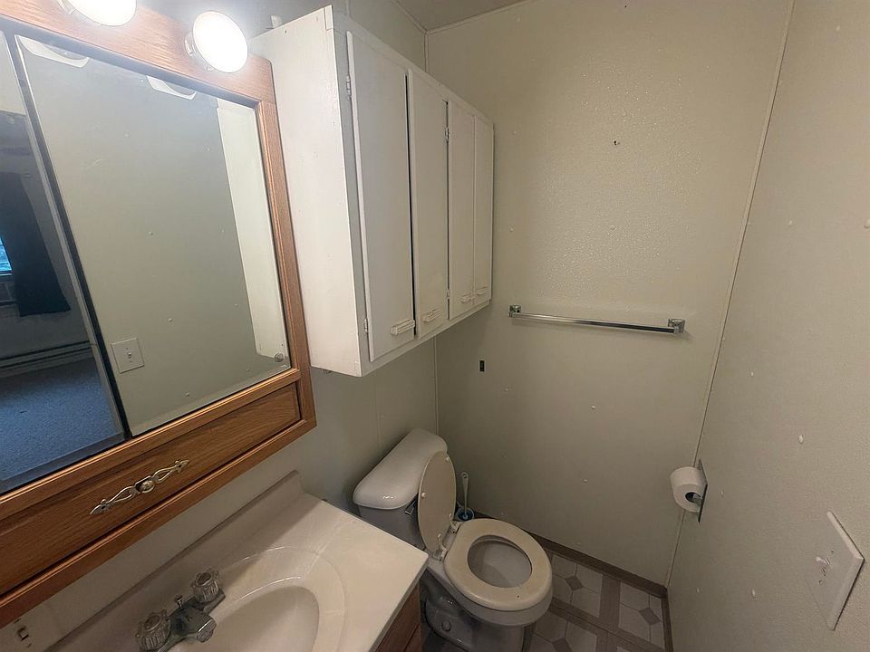 1st image of 306 W 2nd St