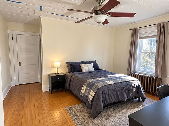 4th image of 19 Oak St #1