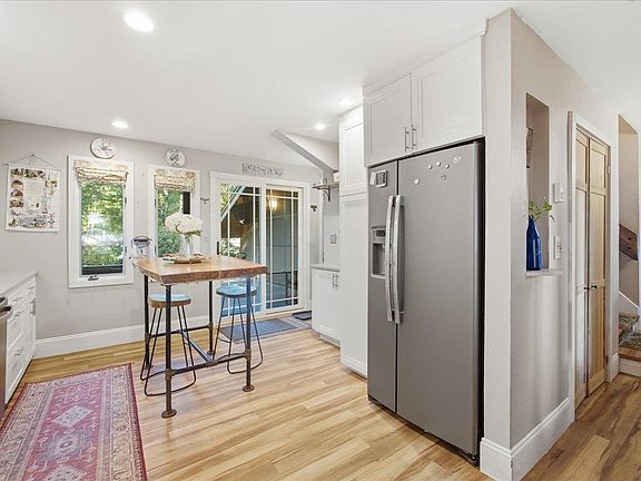 4th image of 243 Biscayne Heights