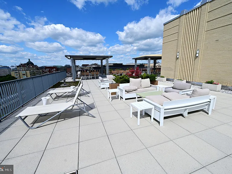 1 Scott Cir #515 — Photo 19