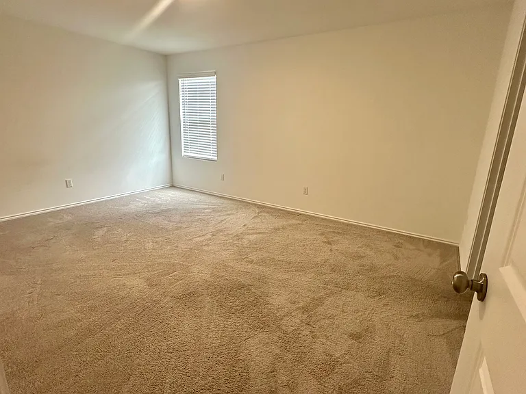 1139 Catfish Ln — Photo 8