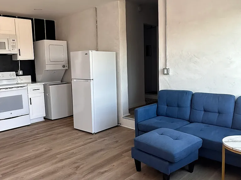 6545 Pine Ave #3 — Photo 3