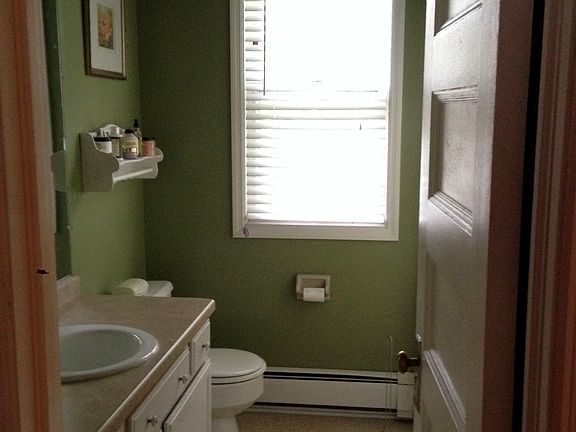 5th image of 620 Ashland Ave