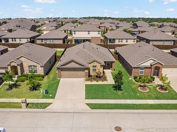 3rd image of 2128 Shady Glen Trl