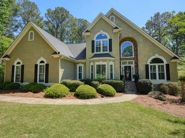 716 Whisper Wind Ct, Woodstock, GA 30189