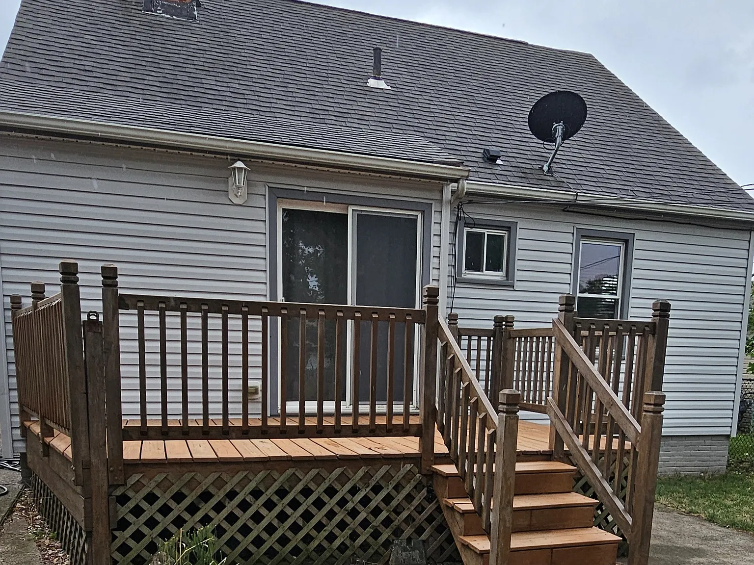 3 bed, 1.5 bath, 1500 sqft, $1,600 — Photo 2