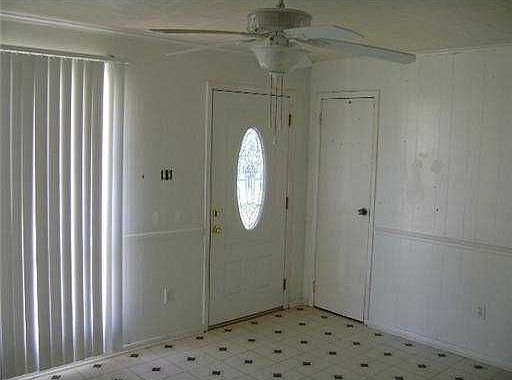 5th image of 156 Ursula Dr