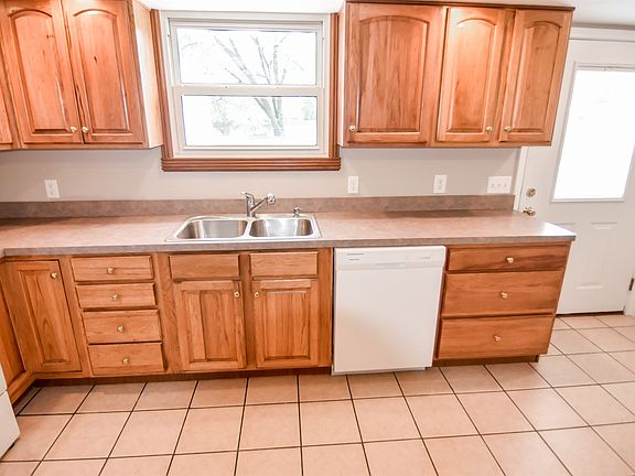 5th image of 6001 Lakeland Dr