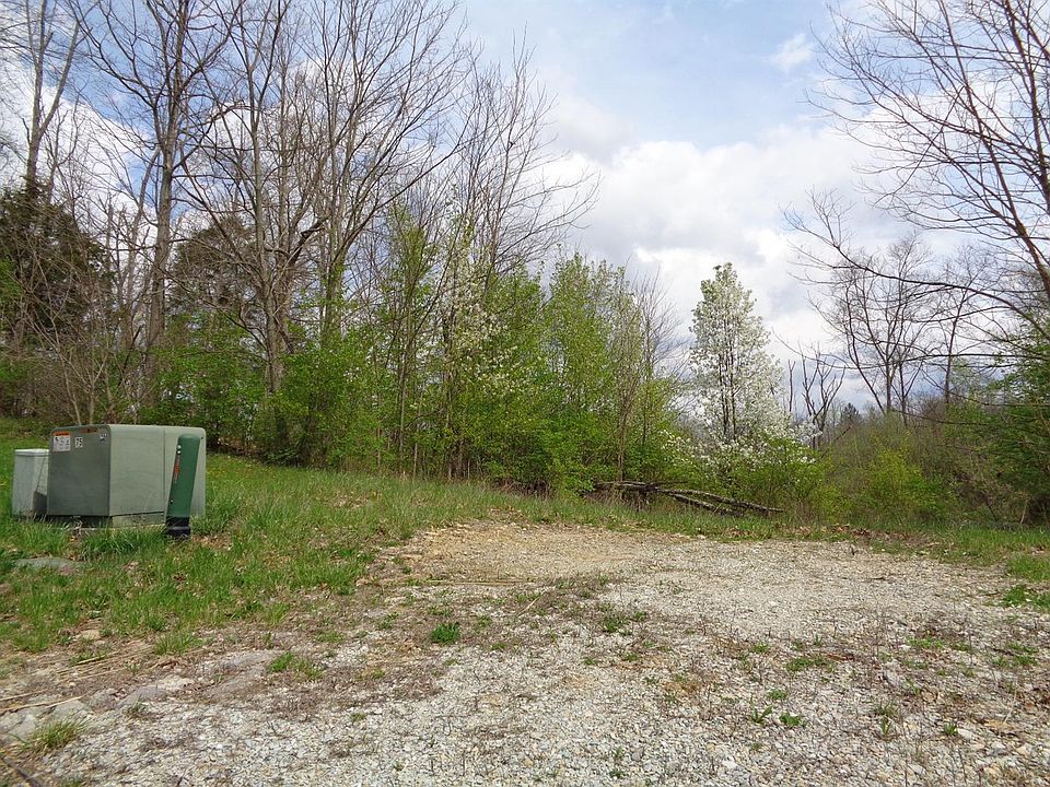 1st image of 15 Brittney Dr