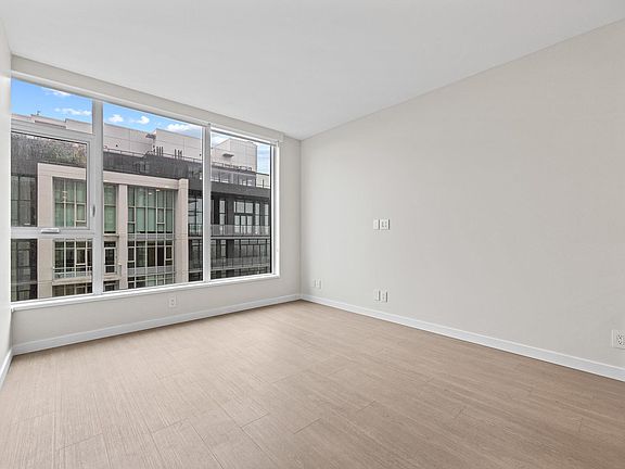 3rd image of 2108 Gilmore Ave #5105