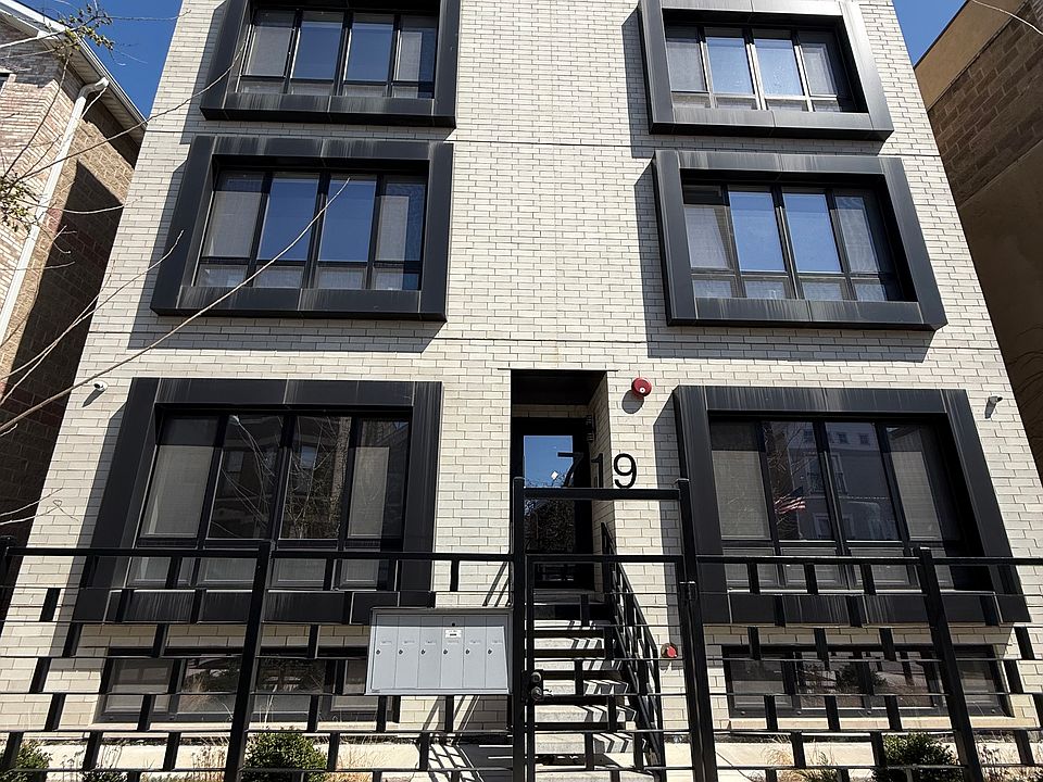 1st image of 719 N Elizabeth St #1N